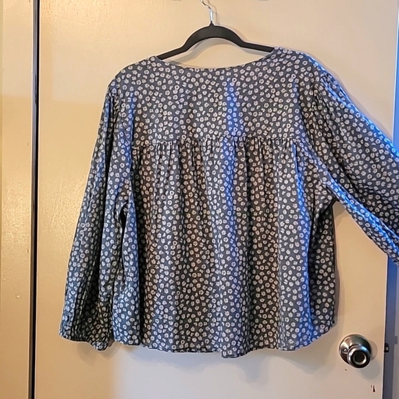 GAP Sage Green Floral and White Double Tie Front 3/4 Sleeve Peasant Blouse Top - Picture 4 of 9